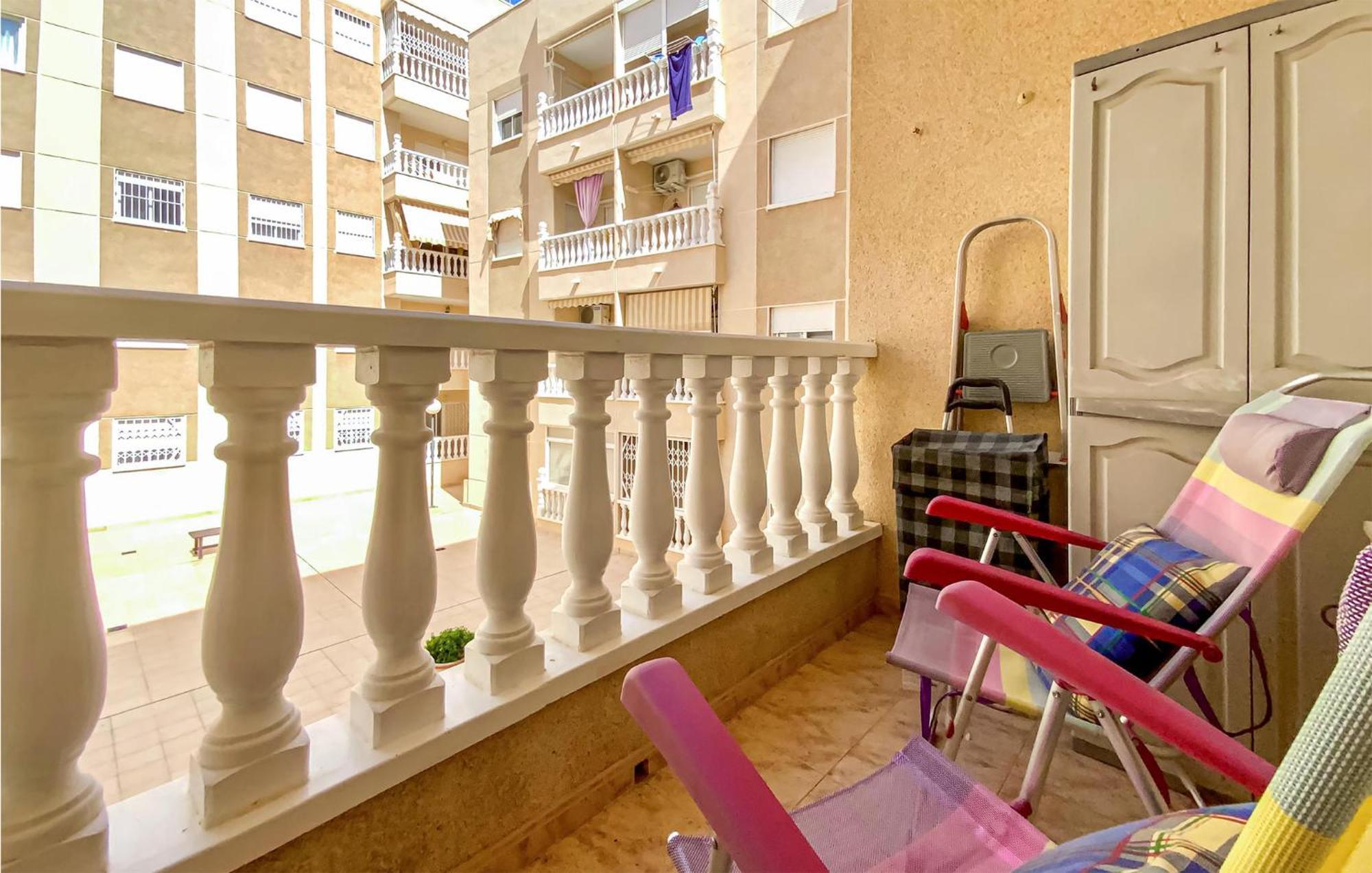 1 Bedroom Pet Friendly Apartment In Torrevieja Exterior photo